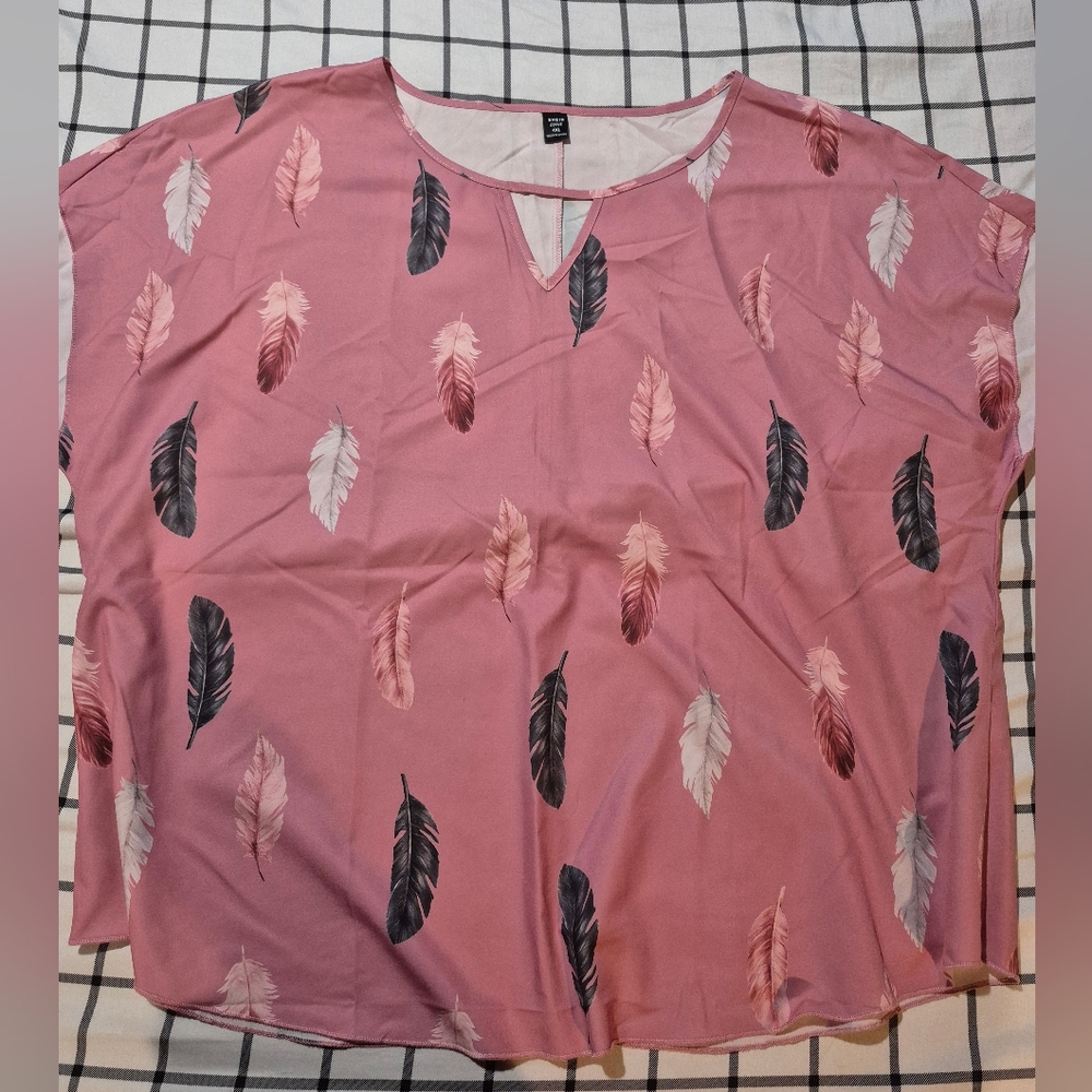 Women's Pink Feather Print Top • 4XL